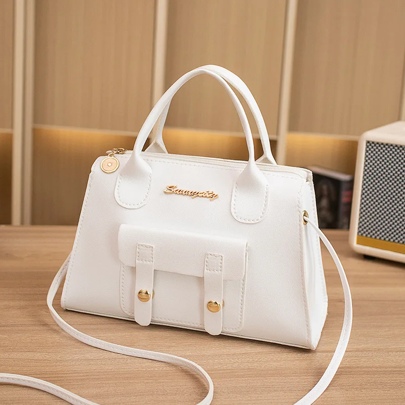Women's bag 2023 new version of the beautiful fashion simple solid color Messenger small square bag niche design shoulder bag