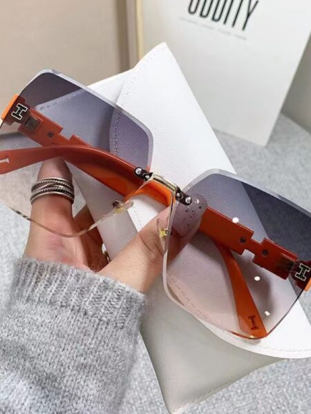 2024 Women's Frameless UV Sunglasses Gradient Color Square Frame Temperament High Appearance Level Trend Sunglasses