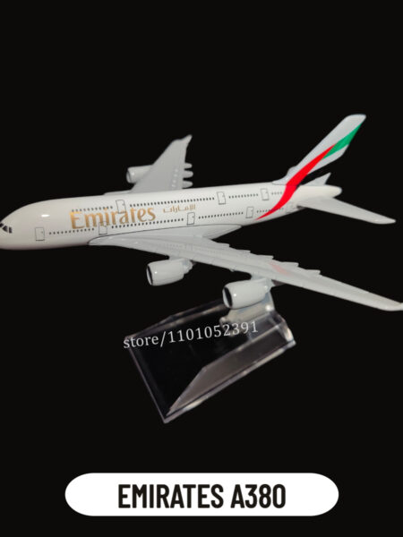 Scale 1/400 Metal Airplane Replica Chile LATAM Airlines B787 Aircraft Plane Model Aviation Diecast Miniature Toys for Boys