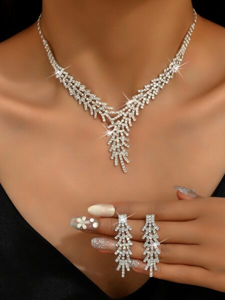 3PC Women's Fashion Trend Claw Chain Series Mimosa Flower Earrings Necklace Jewelry Set Wedding Banquet Party Holiday Gift