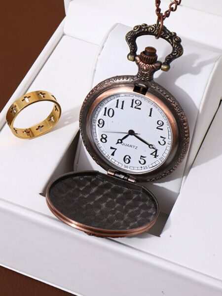 Fashion Vintage Hollow Gear Hollow Quartz Pocket Watch Necklace Pendant Clock Chain Men Women with Ring Chain Gifts