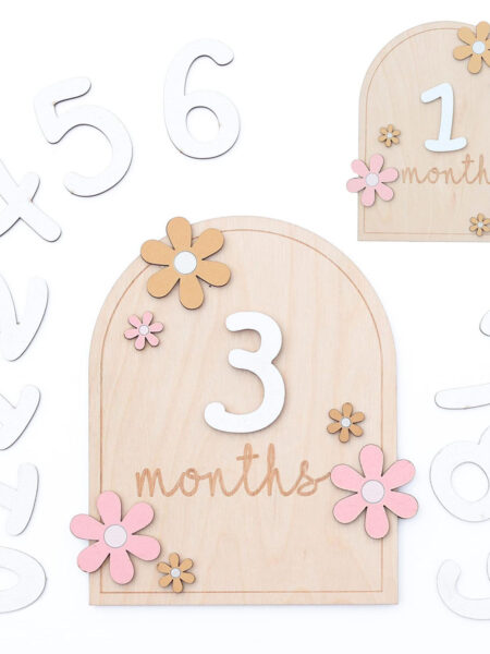 Wooden Baby Monthly Milestone Cards 3D Flowers Double Sides Girls Boys Newborn Photography Props Baby Milestone Photo Props